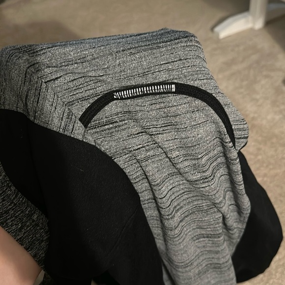 Athleta Running Wild Half Zip Pull Over Black and Gray Reflective Long Sleeve - Picture 6 of 8